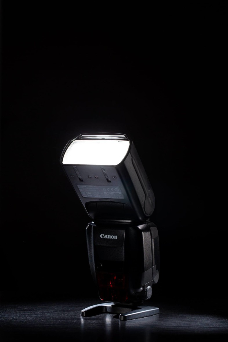 An image of photography equipment by Alejandro Camacho